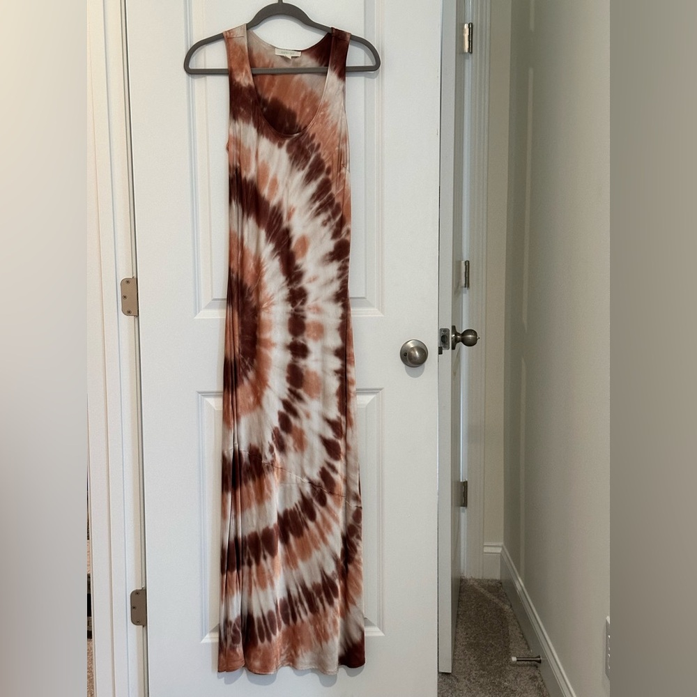 River + Sky Tan and Ivory TyeDye Maxi Dress Size S Eco Friendly Textured Satin